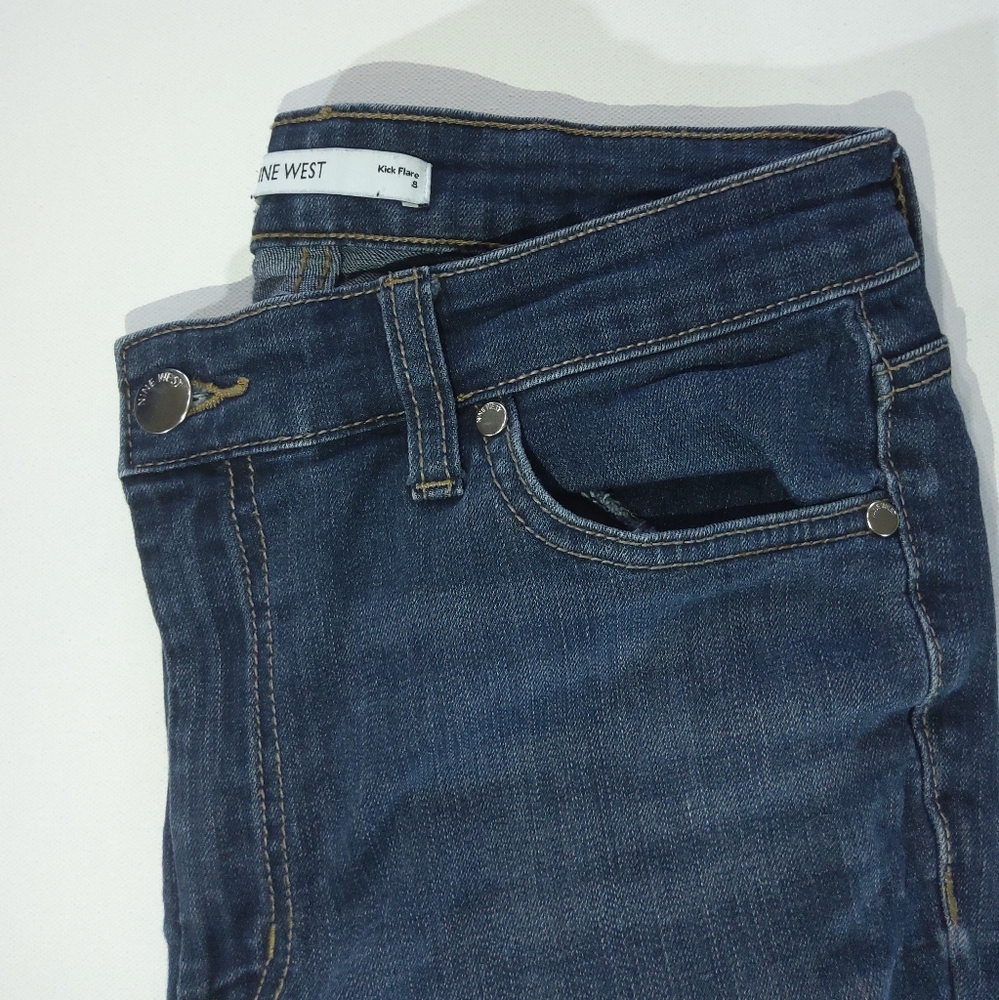 Nine West Jeans Womens Size 8 Kick Flare Raw Distressed Hem Dark Wash Mid Rise - Picture 5 of 6